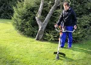 ¿Cuál es la diferencia entre las cortadoras de césped, las escobillas motorizadas y las desbrozadoras?