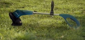 Desbrozadora Makita UR3000